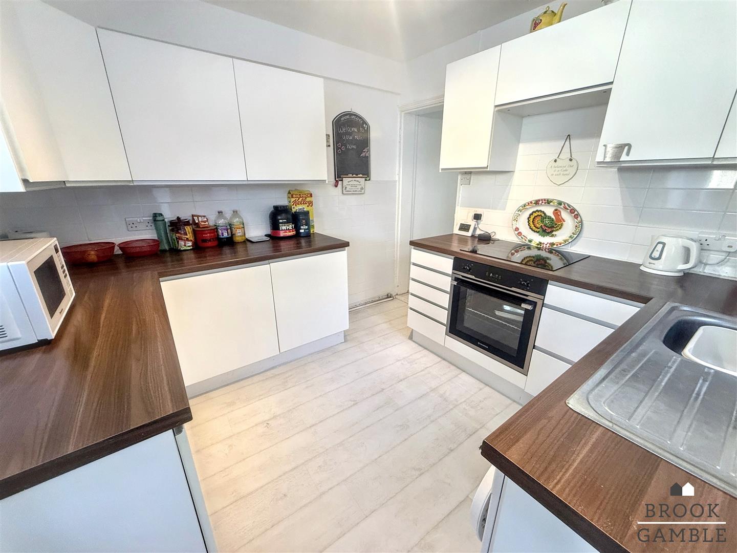 2 Bedroom House - Terraced. Beamsley Road in Eastbourne,  3